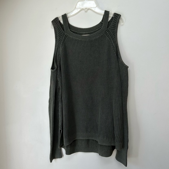 Hollister Peep Shoulder Green Cut-Out Sweater - Picture 2 of 7